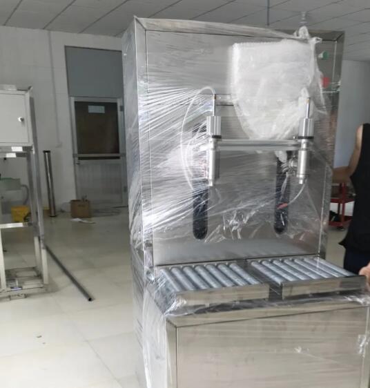 灌裝機(jī) 灌裝機(jī)